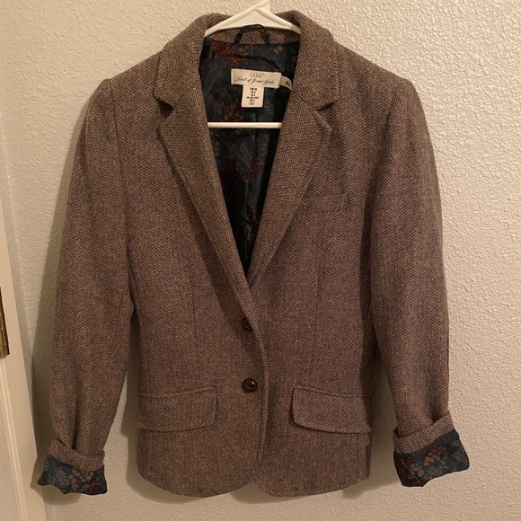 Blazer - Picture 1 of 8